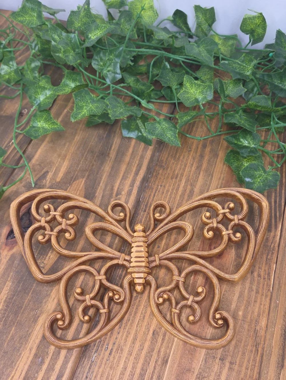 Home Interior Design. Vintage. Faux Wood. Butterfly Wall Decor Trio. Like New.